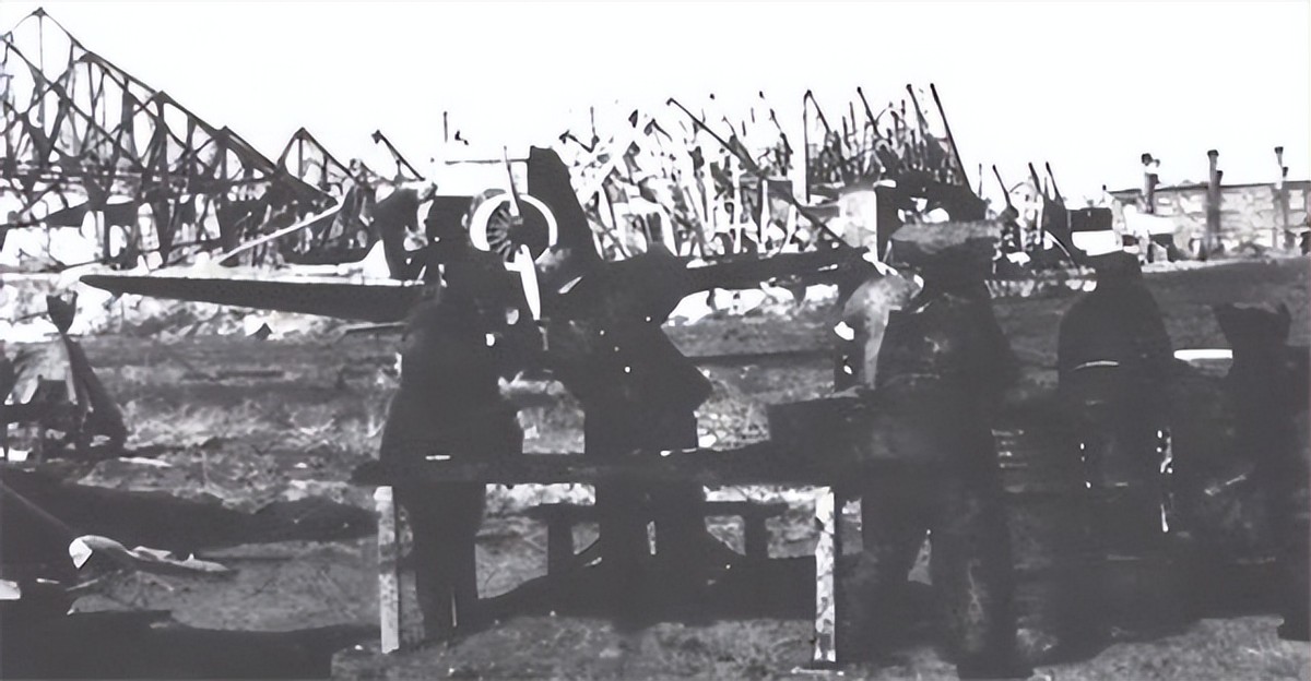 *向前徐**曾一直告诫自己的亲属们：路是自己走出来的