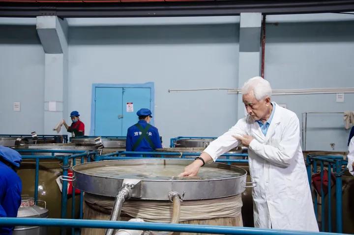 清酱香型人民小酒风格特点,人民小酒酱香型