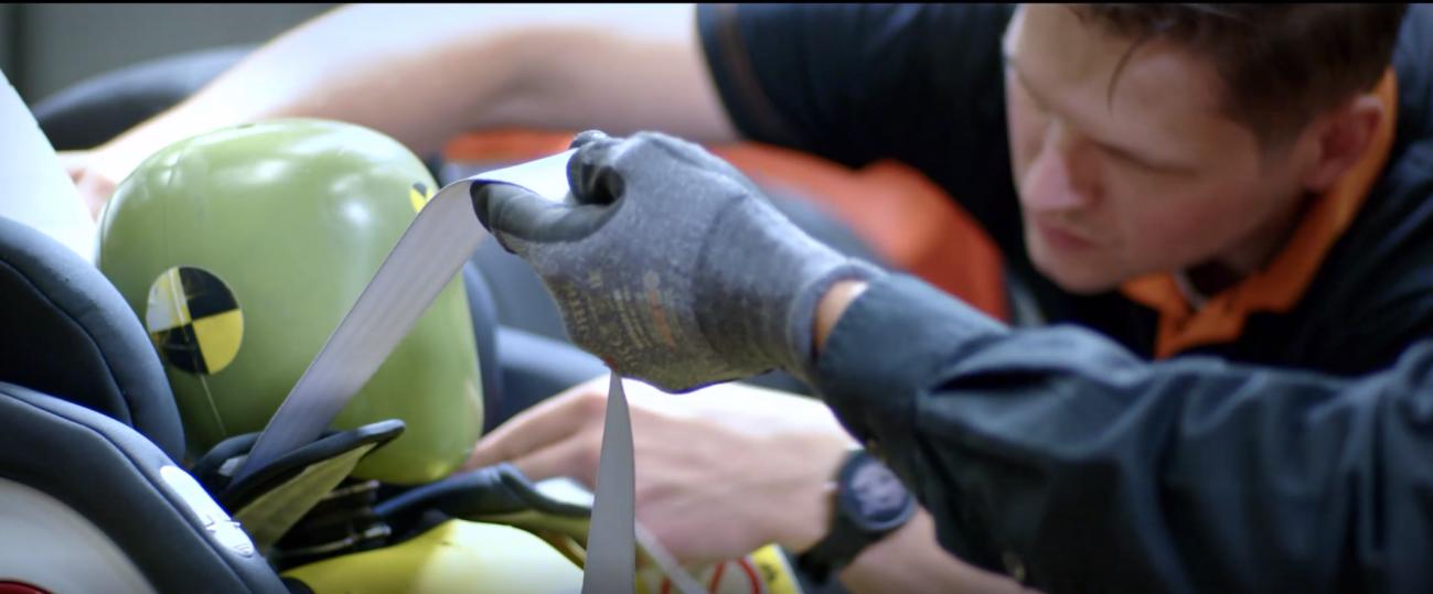 猫头鹰品牌安全座椅,猫头鹰安全座椅安全性测试