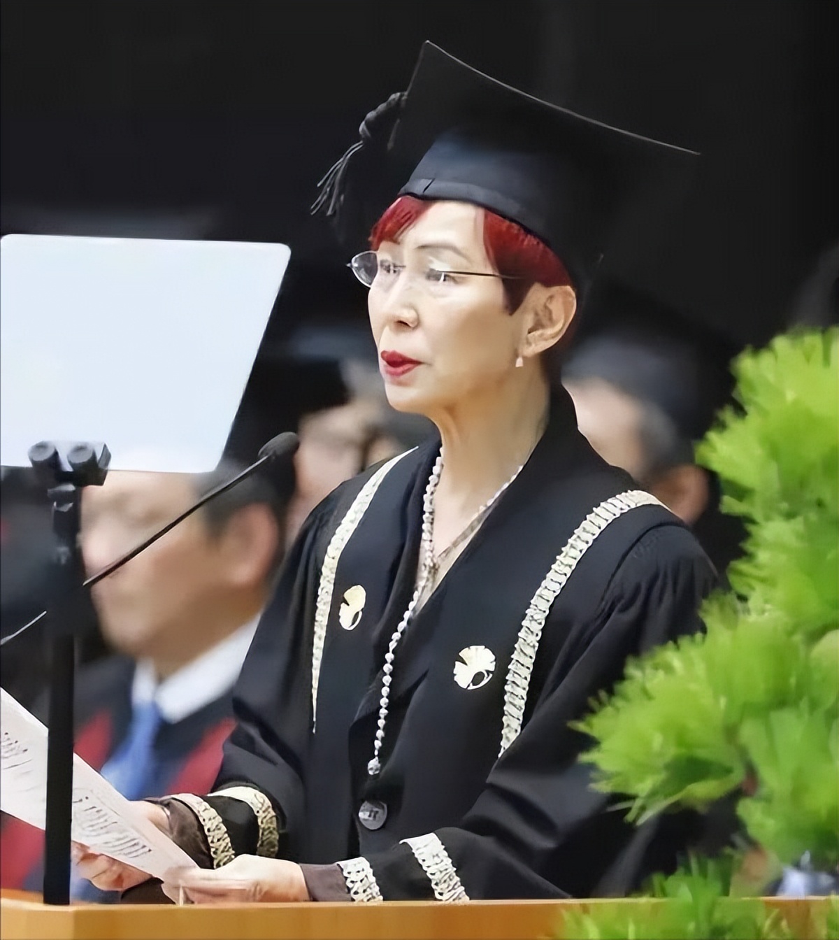 前AV*优女**作家：写书揭露风俗业内幕，入围日本文坛最高奖