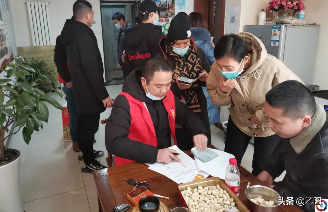 小孩一直高烧39到40度不退怎么办,小孩子发烧40度一直不退是为什么