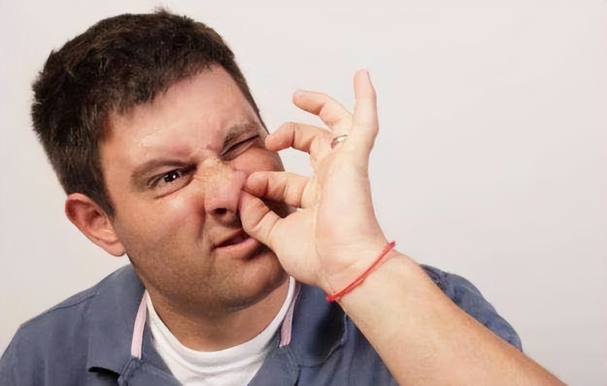 男人鼻毛旺盛说明什么,鼻毛总窜出来的男人暗示了什么