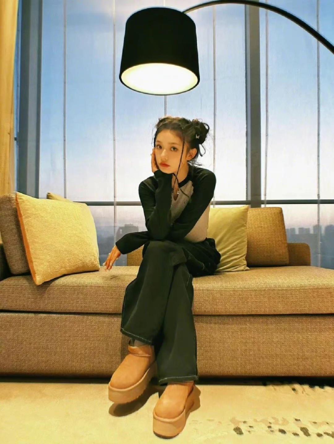 blackpink全员喜欢什么颜色,blackpink三个人穿一样的鞋