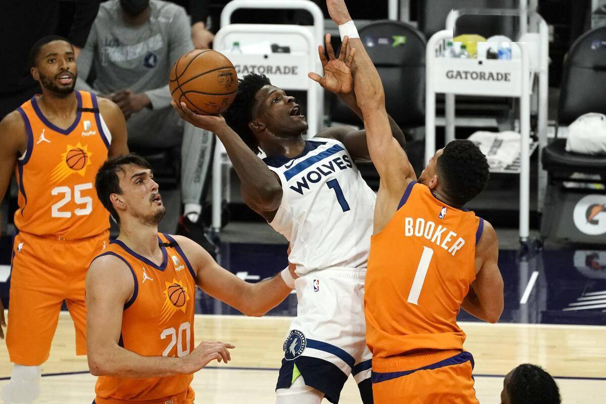 爱德华兹卫冕成功nba,爱德华兹带领篮球队冲nba季后赛