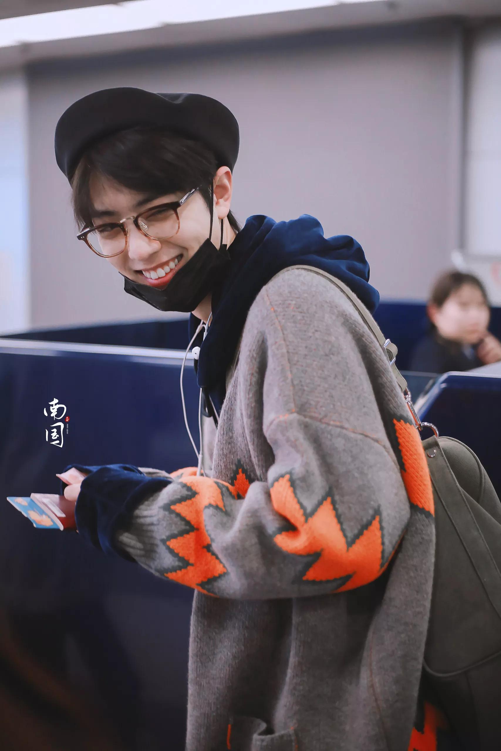 reaction肖战舞台考古,肖战x玖少年团考古完整视频