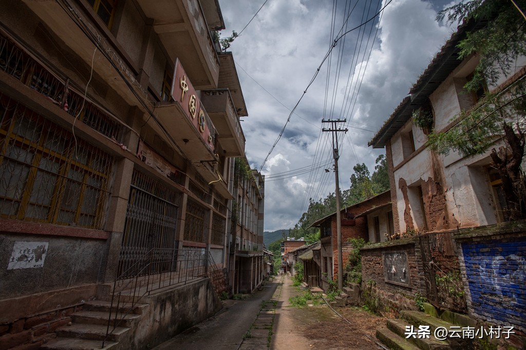 云南古盐井在哪里,诺邓盐井产于哪个地层