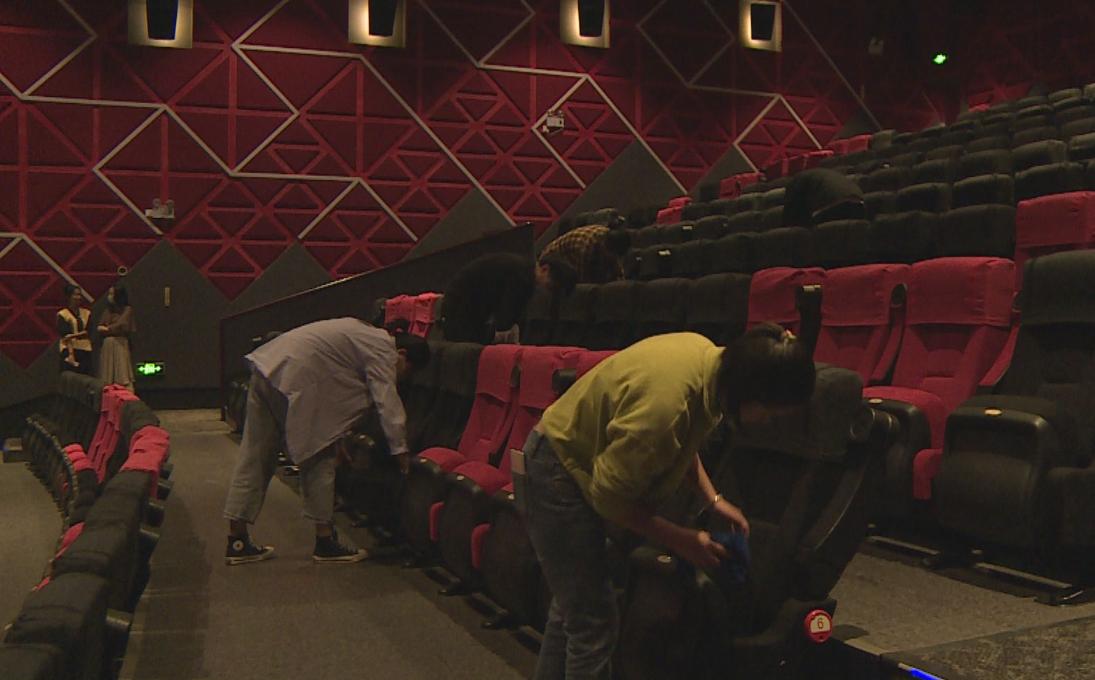 鐢靛奖闄㈢唺瀛╁瓙浜嬩欢瀹屾暣瑙嗛,鐢靛奖闄㈢唺瀛╁瓙浜嬩欢瑙嗛