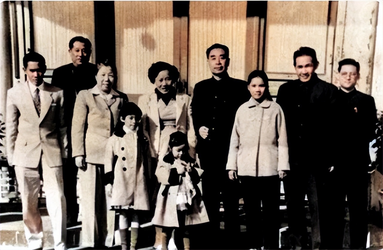 中泰建交历史,中泰建交时泰国送给我们什么国宝