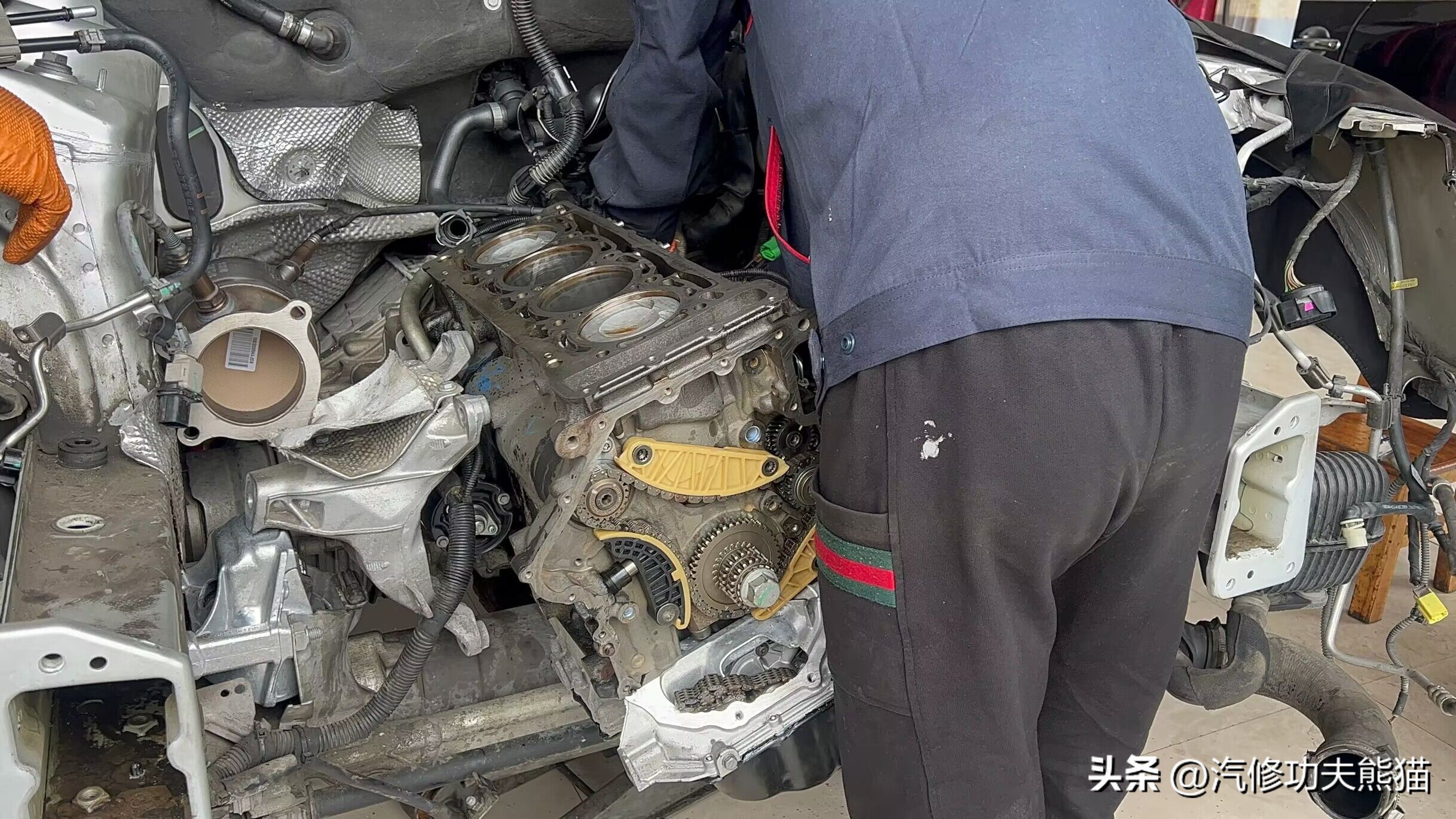 奥迪A4L烧机油！*草烟**公司是让你们烧*草烟**烧钱，我们让你不烧机油