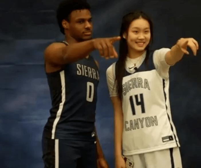 中国女篮王思雨照片好看一点的,徐杰和张茹王思雨身高啥关系