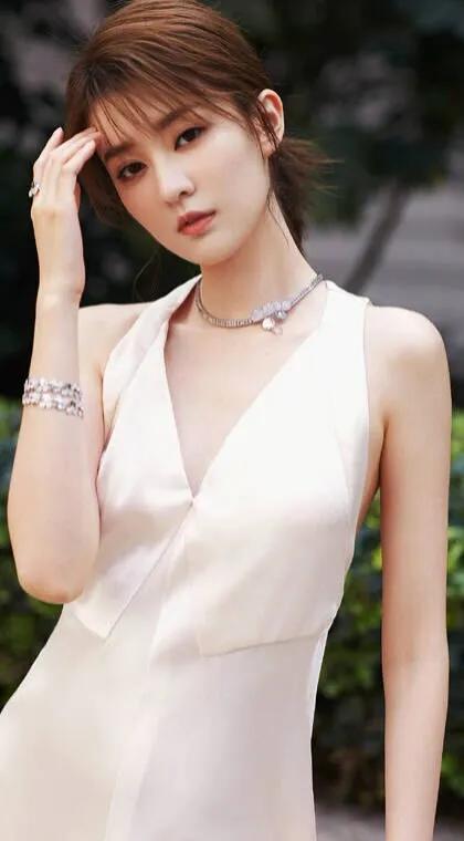 模特乔欣写真集,杨紫乔欣写真集