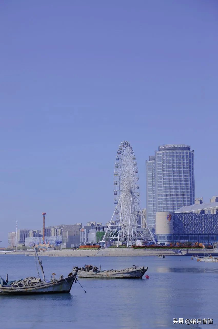 被誉为“东方瑞士”的青岛，有太多的海边浪漫