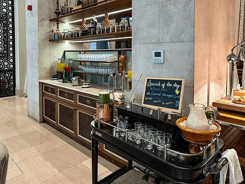 阿联酋丽思卡尔顿,阿联酋野奢帐篷