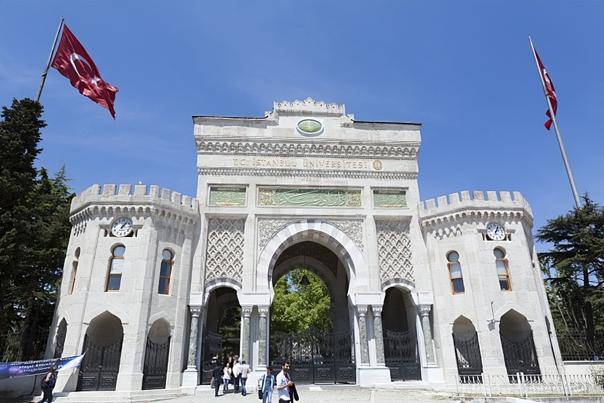 从面包小贩到20年土耳其掌舵者，埃尔多安是个怎样的人？