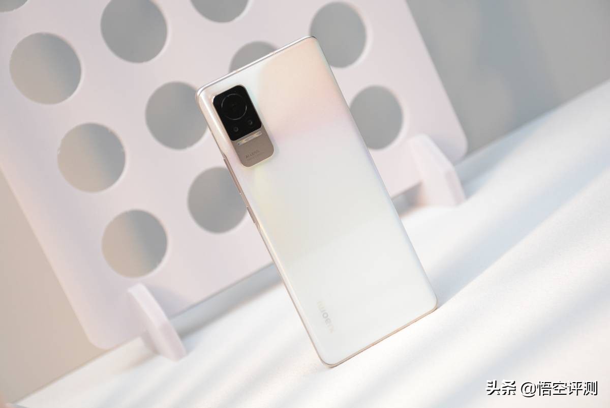 最便宜的曲面屏小米手机,2299元的双曲面手机