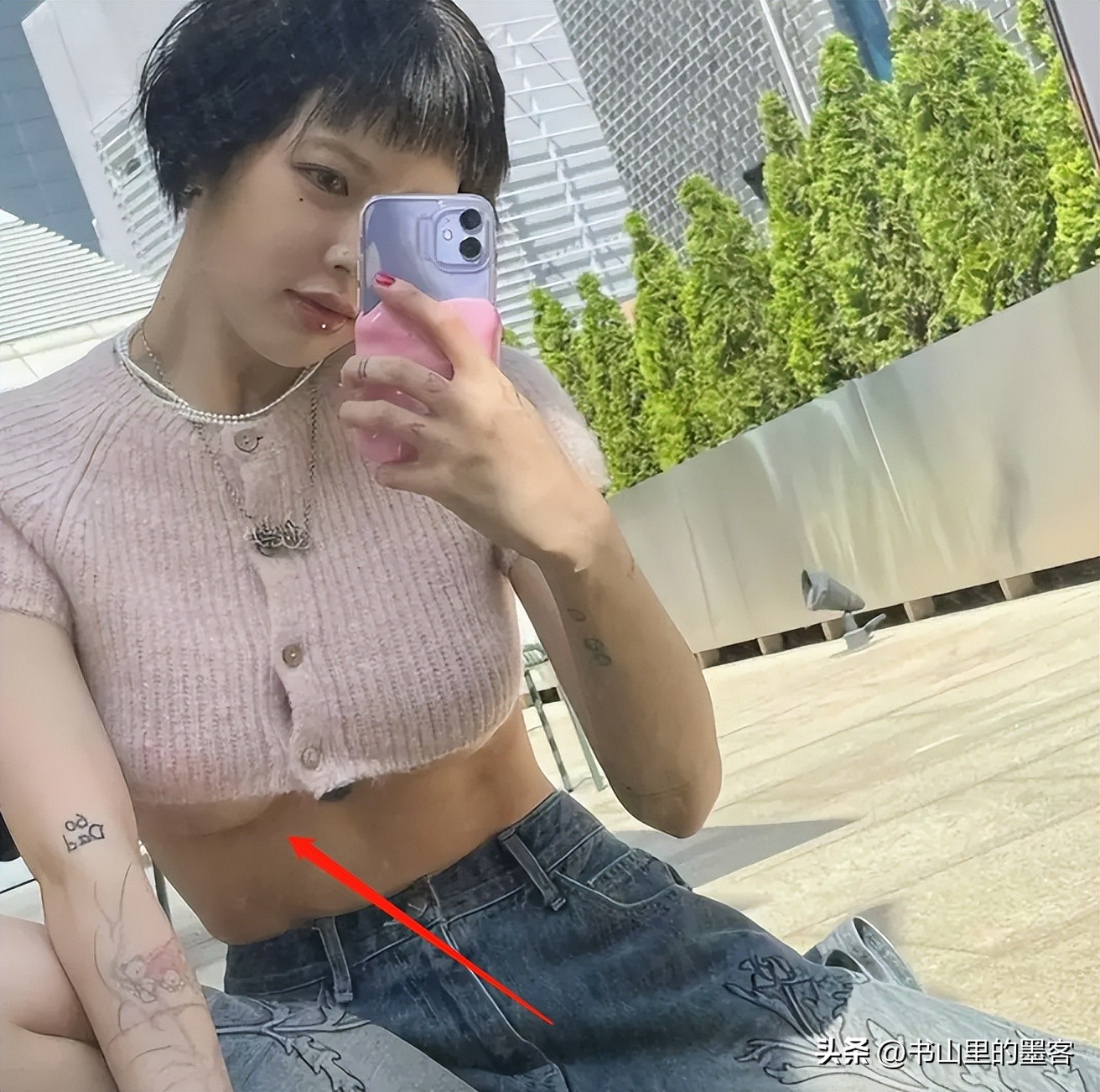 女明星到底有什么样的穿衣法,女明星穿的服饰起争议