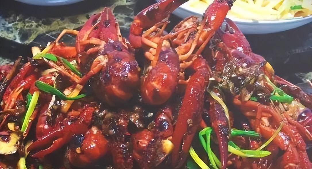 吃货必备多种小龙虾吃法,解锁让人陶醉的小龙虾吃法
