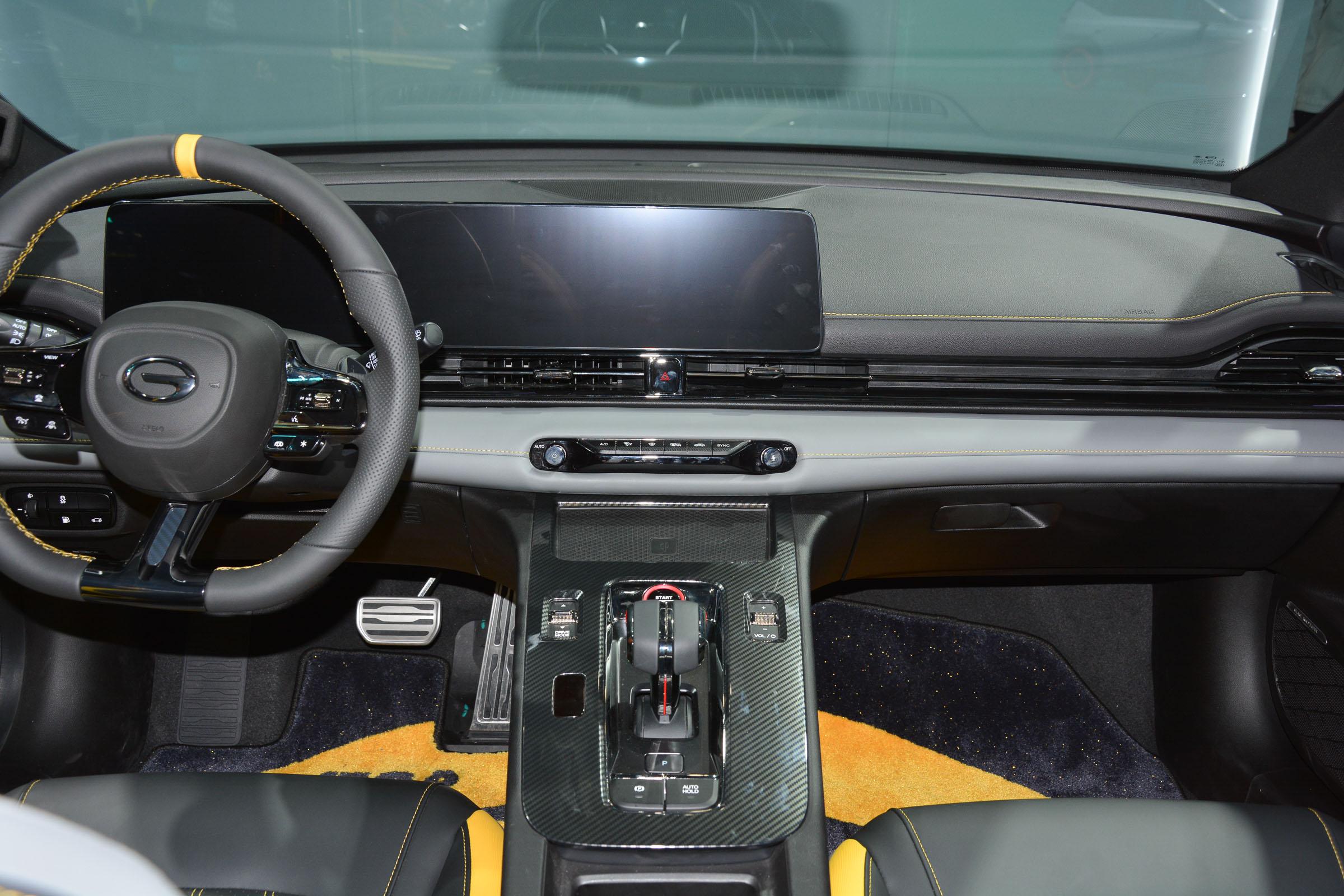 10w左右的摩托车跑车和街车,10w左右二手跑车推荐什么车