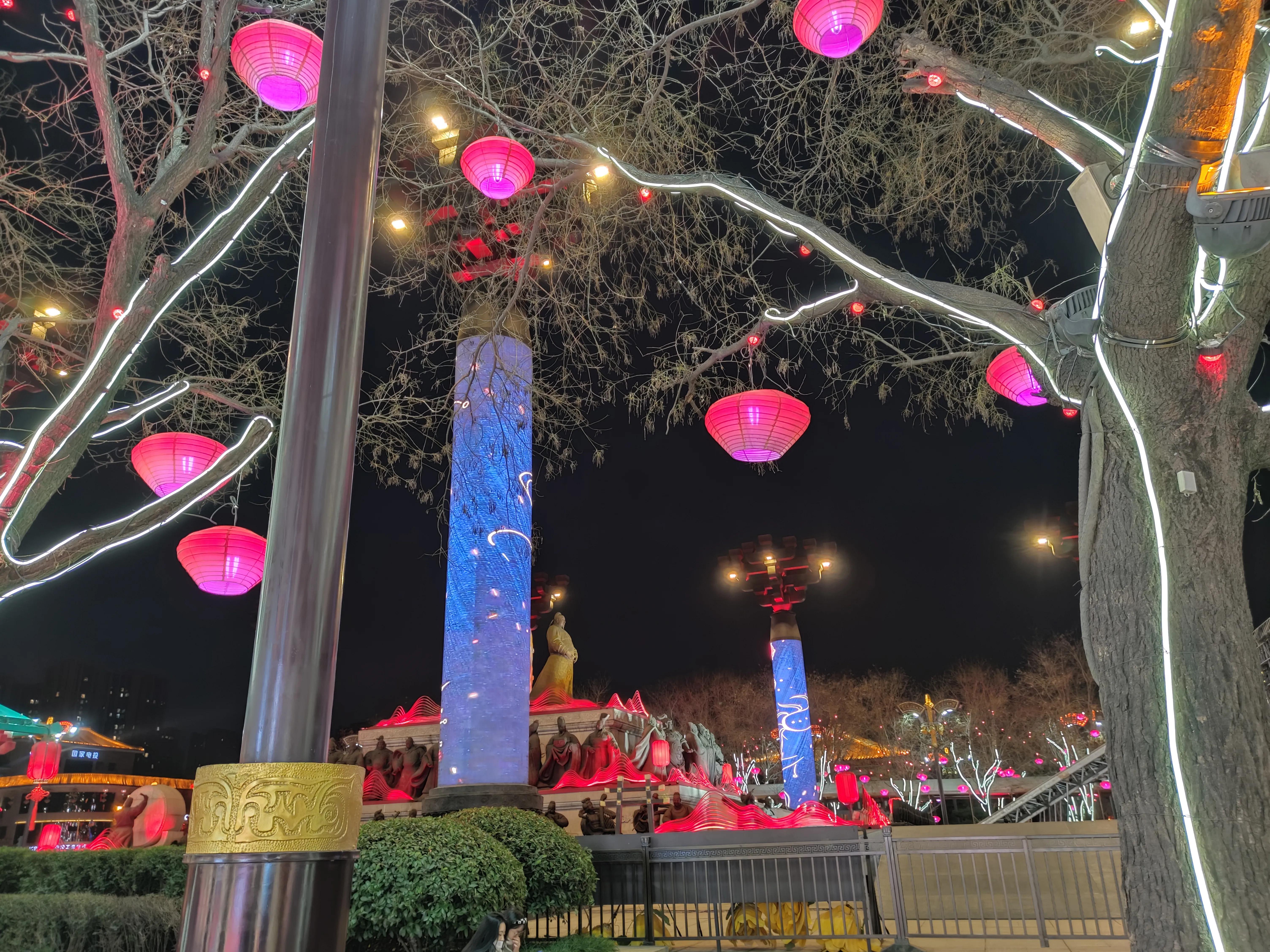 东北小伙13元自助餐,东北小伙吃自助餐视频
