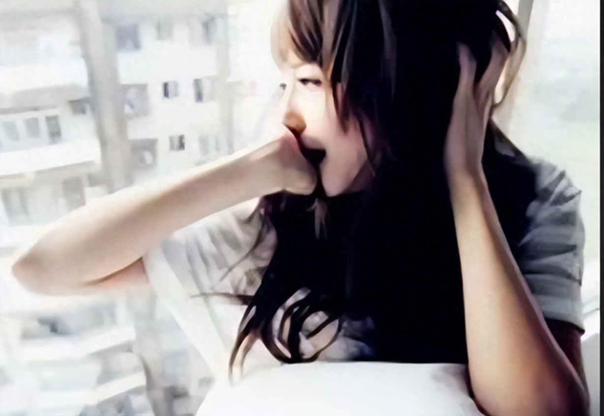 丈夫把情人安排进家里当保姆,老公把情人请回家当保姆