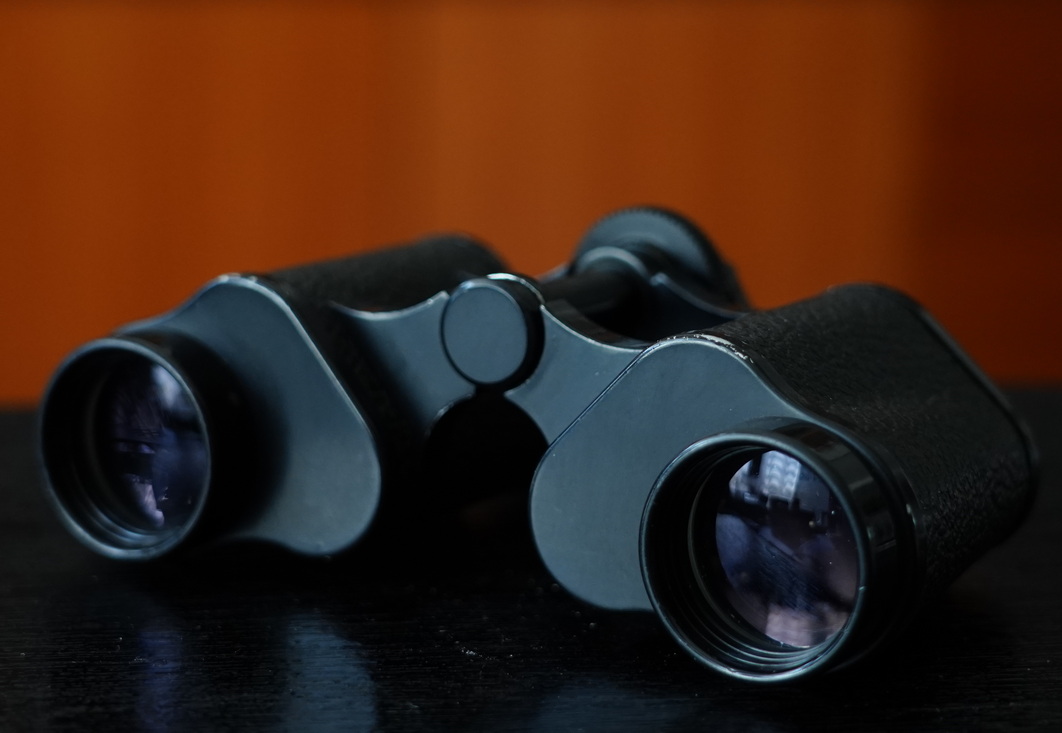 战争时期的老式军用望远镜,战争年代的18倍望远镜