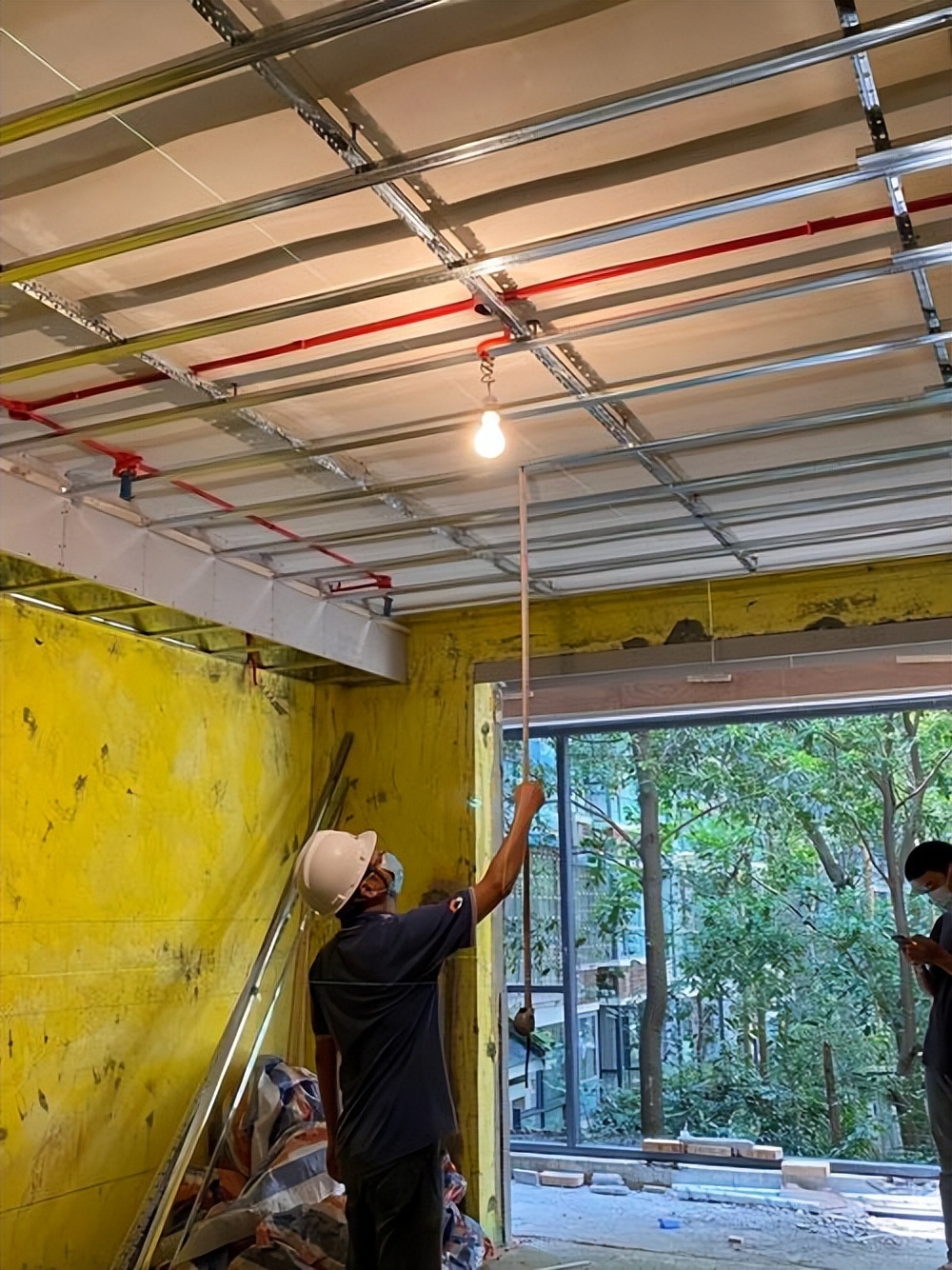 开小卖部亏钱的大爷,新手开水果店利润有多大