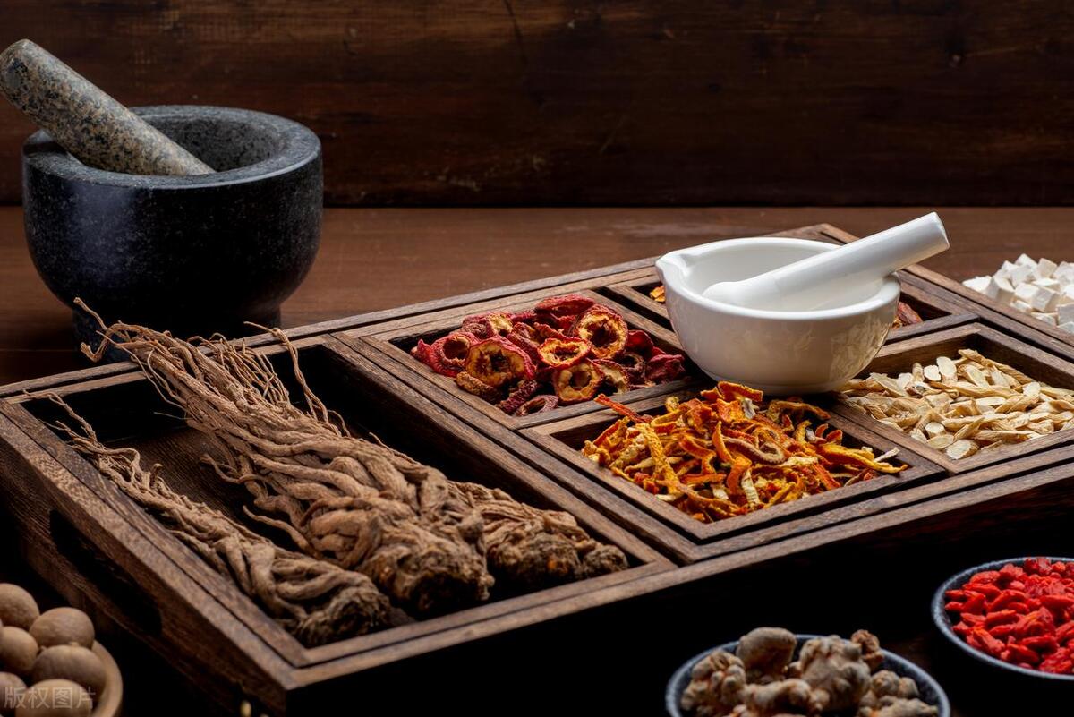 子宫肌瘤手术后有淤血排出正常吗,瘀血子宫肌瘤吃中药能消散吗