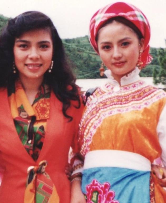 刘嘉玲遭绑架，王志文险被封杀，2000年的娱乐圈一瓜接一瓜！