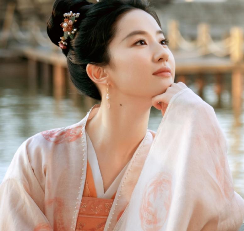 女人正确的三观让人心疼,希望女孩有一个正确的三观