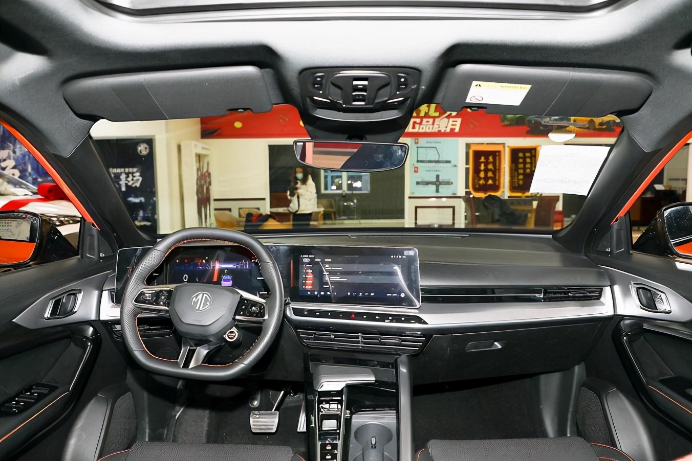 名爵mgone实测油耗,181马力百公里油耗