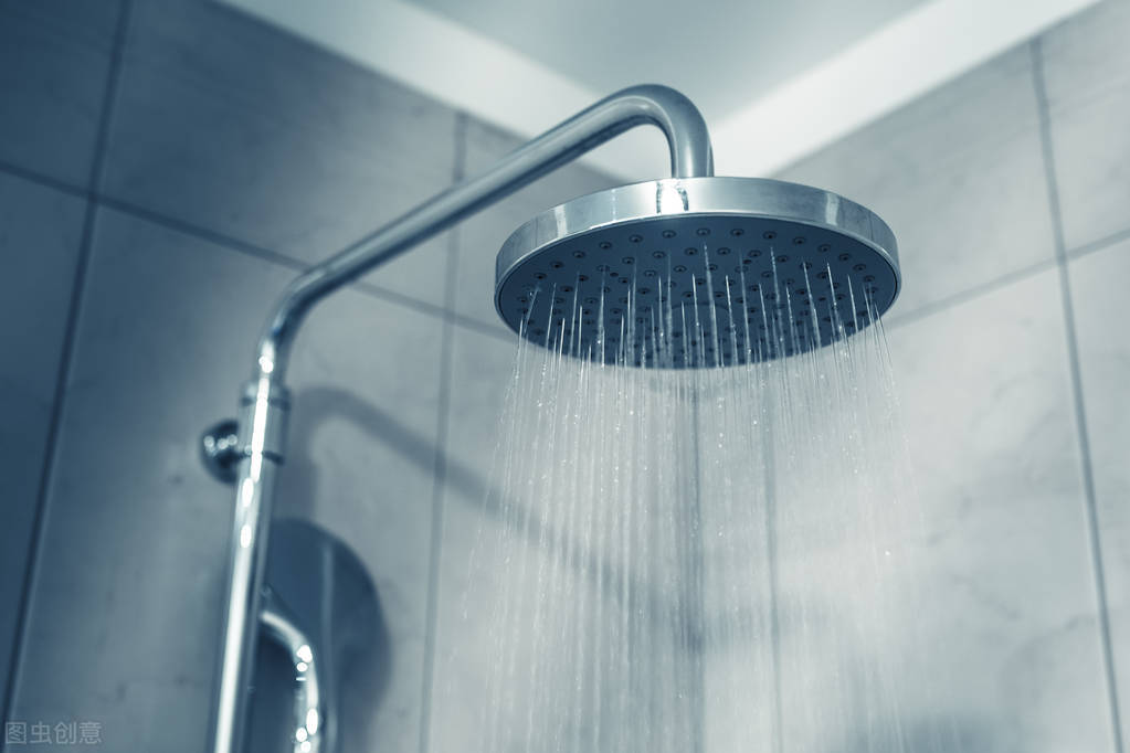 淋浴喷头堵塞用什么办法,淋浴喷头堵塞解决方法