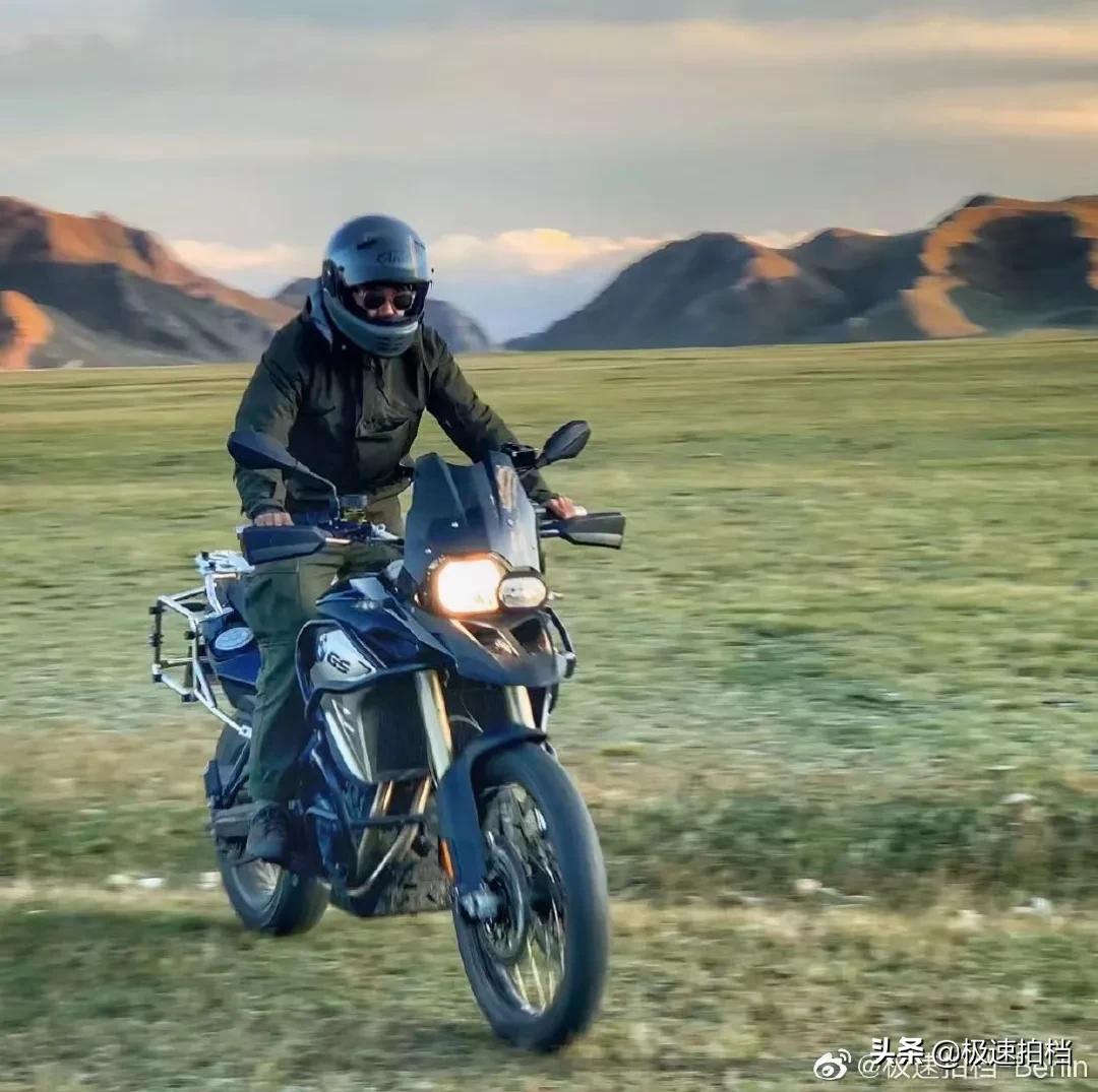 花十几万买摩托的人什么心态,花10万买摩托的人有车吗