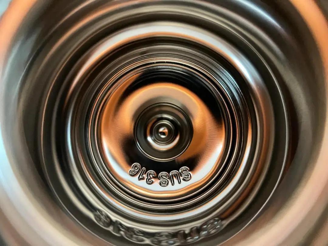 家有水杯请注意！“夺命杯”曾遭央视多次曝光，热水进“毒水”出