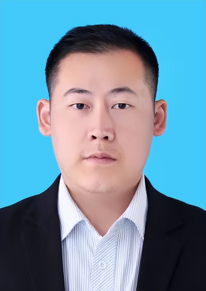 网络直播赌博的直播员犯什么罪,网络直播带有赌博主播怎么判刑