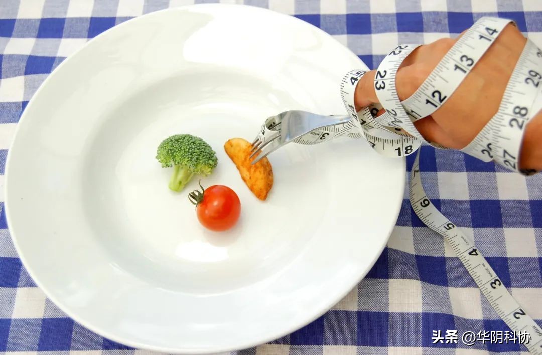 晚上吃过饭半夜肚子饿可以减肥吗,睡前吃宵夜怎么减肥