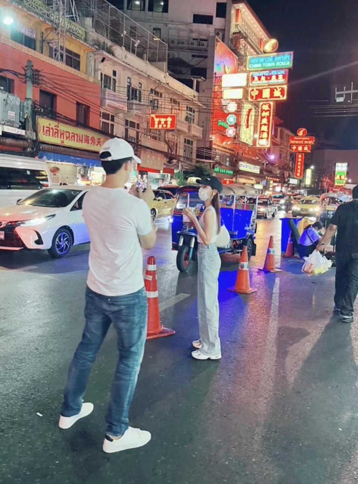 偶像剧照进现实！泰国顶流女星被男演员公开告白，5年友情变爱情