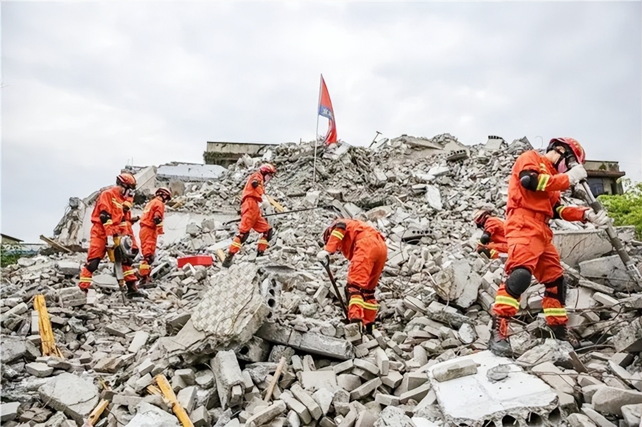 05年尼泊尔撤侨感动瞬间,2015年尼泊尔撤侨事件