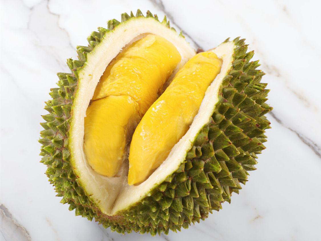 买榴莲买大还是小,如何区分树熟榴莲和普通榴莲