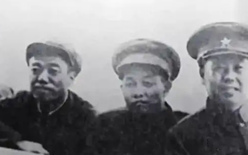 他曾担任中央警卫局副局长,彭老总三次请他当警卫员,都被拒绝