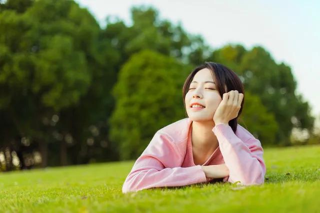 给时间以生命给岁月以文明,给生命以时间而不是给时间以生命