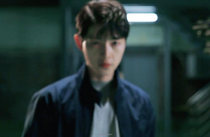 嘴角下垂会影响运气吗,嘴角下垂两边不对称怎么办