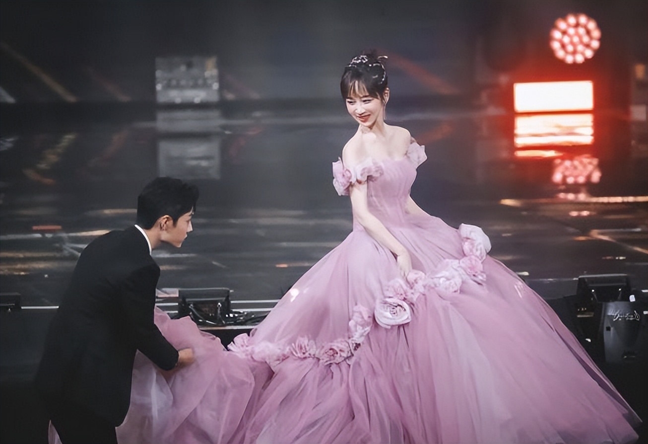 杨紫富婆,杨紫从资本弃女到十亿福星的逆袭