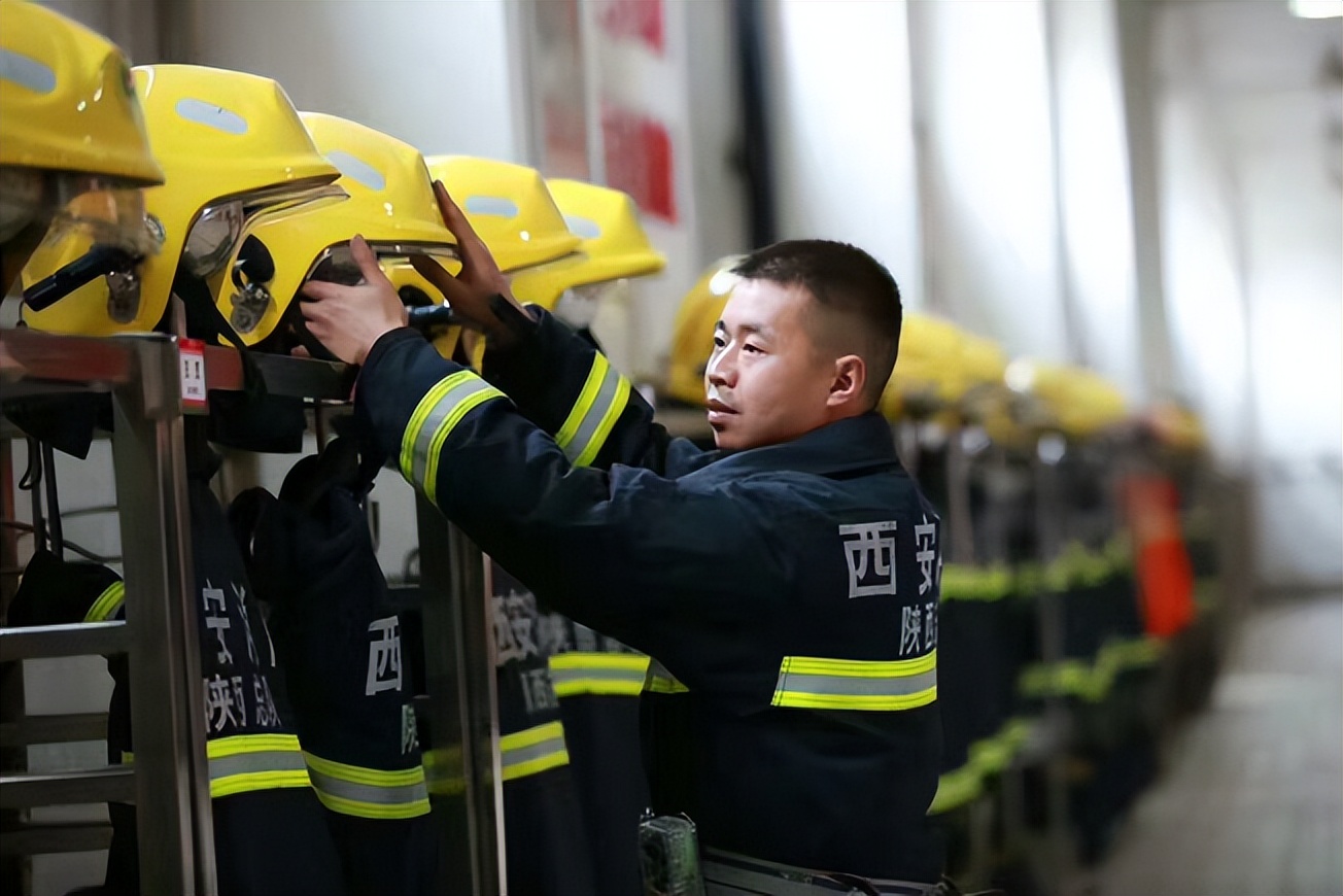 向险而行冲锋在前——记陕西省劳动模范江永木