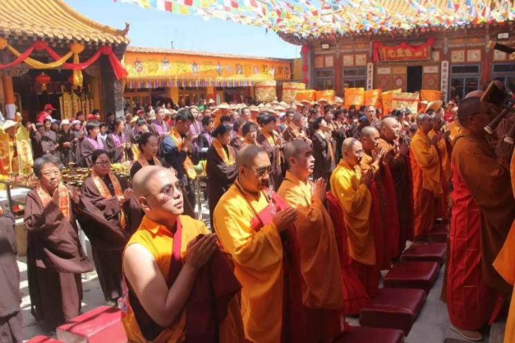 普陀山南海观音2019开光显灵视频,1997年普陀山观音显灵事件真假