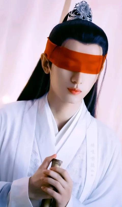 “蒙眼*男美**”只服这八位,鼻梁高挺嘴巴性感,谁看了不迷糊?