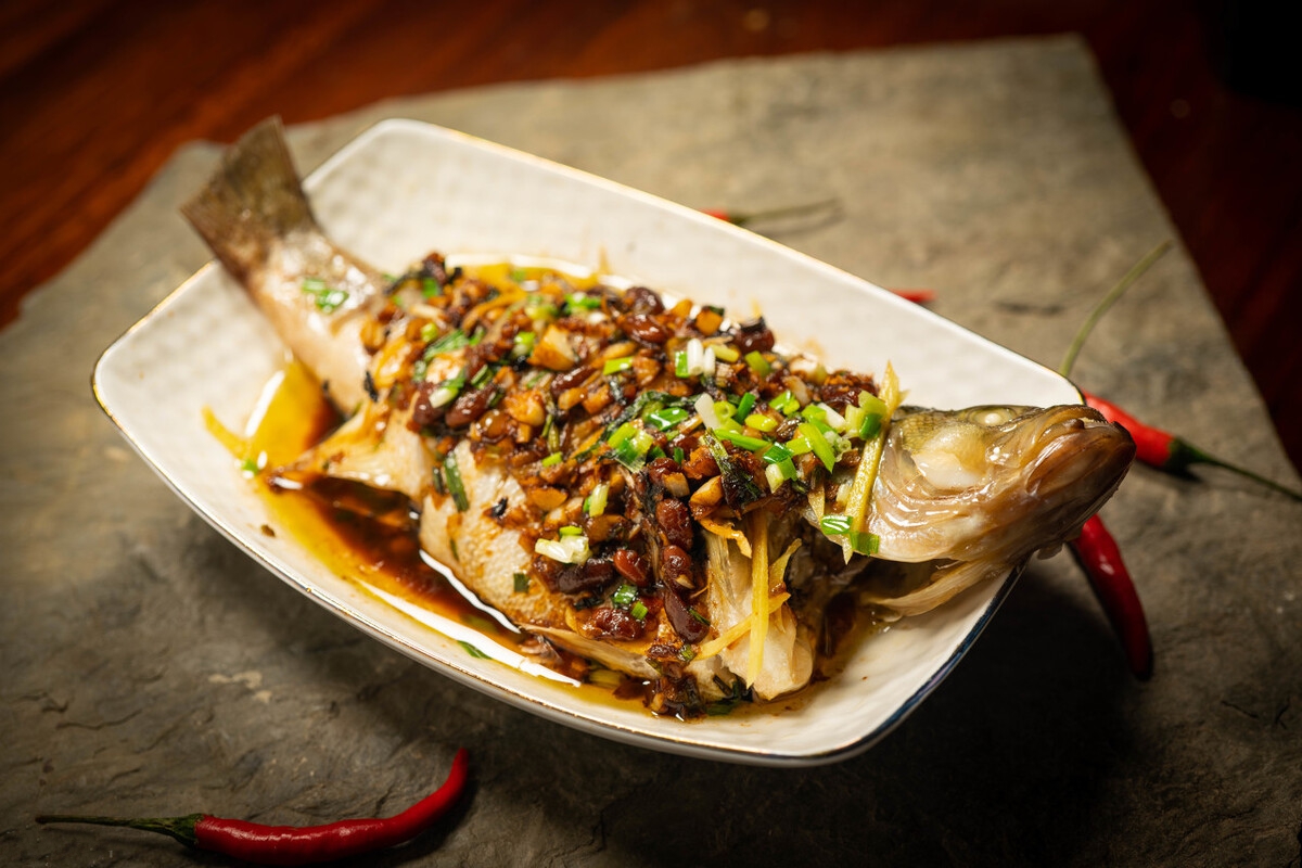 夏天来吃鱼三种鱼好吃又健康,春季吃鱼怎么挑选鱼好吃