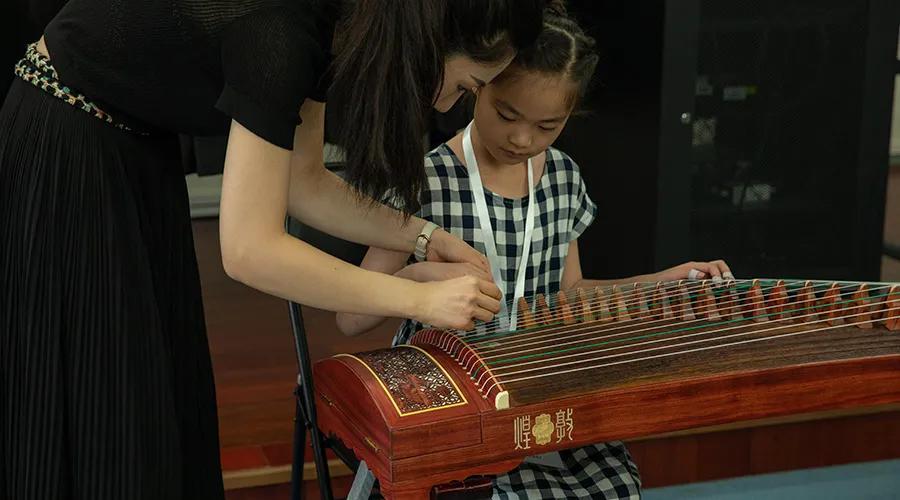 网上靠谱的敦煌古筝,敦煌古筝河南仿品和正品的区别