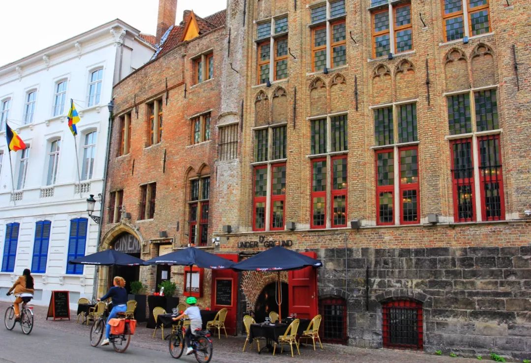 开车去欧洲第25集：同性婚姻、安乐死合法的西欧小国，了解一下？