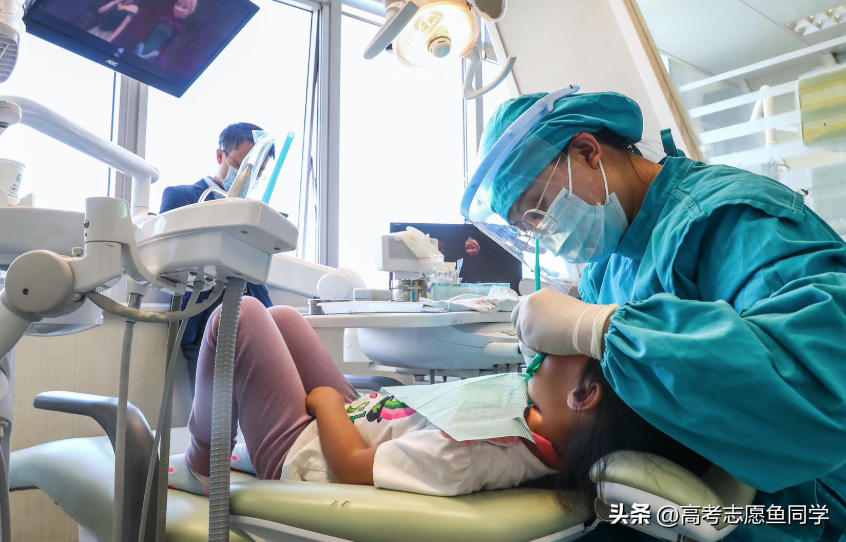 适合女生报考的五个专业就业率高,一本理科适合女生就业的专业