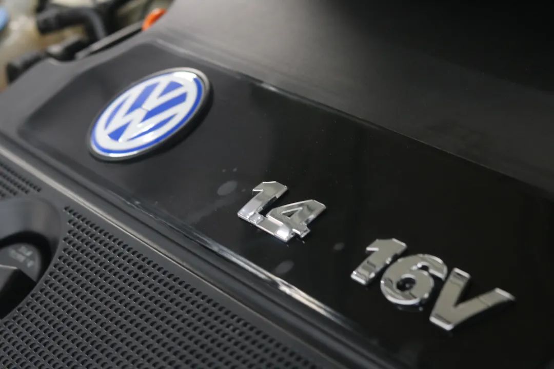 老款大众polo拆解内饰全过程,旧polo翻新视频